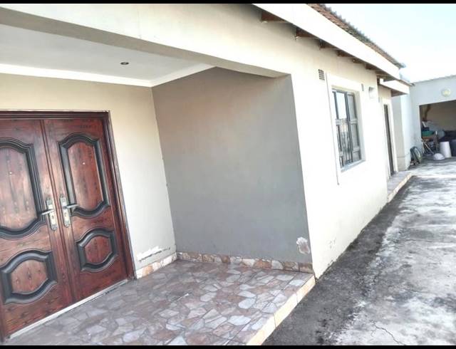 4 BEDROOM HOUSE FOR SALE IN HAMMERSDALE RURAL
